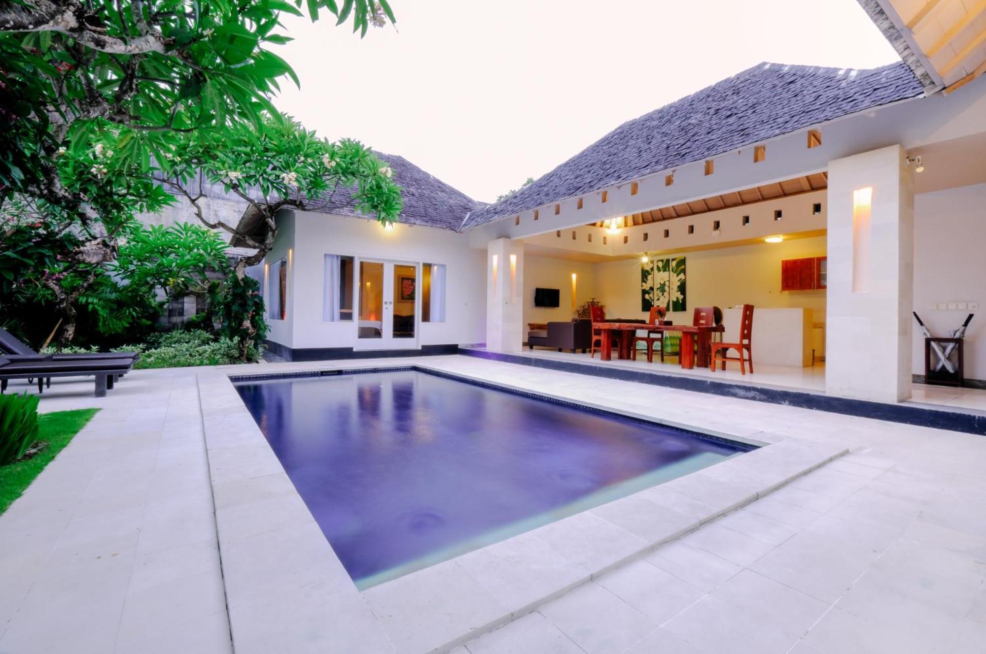 Kaisa Villas Seminyak Exterior photo