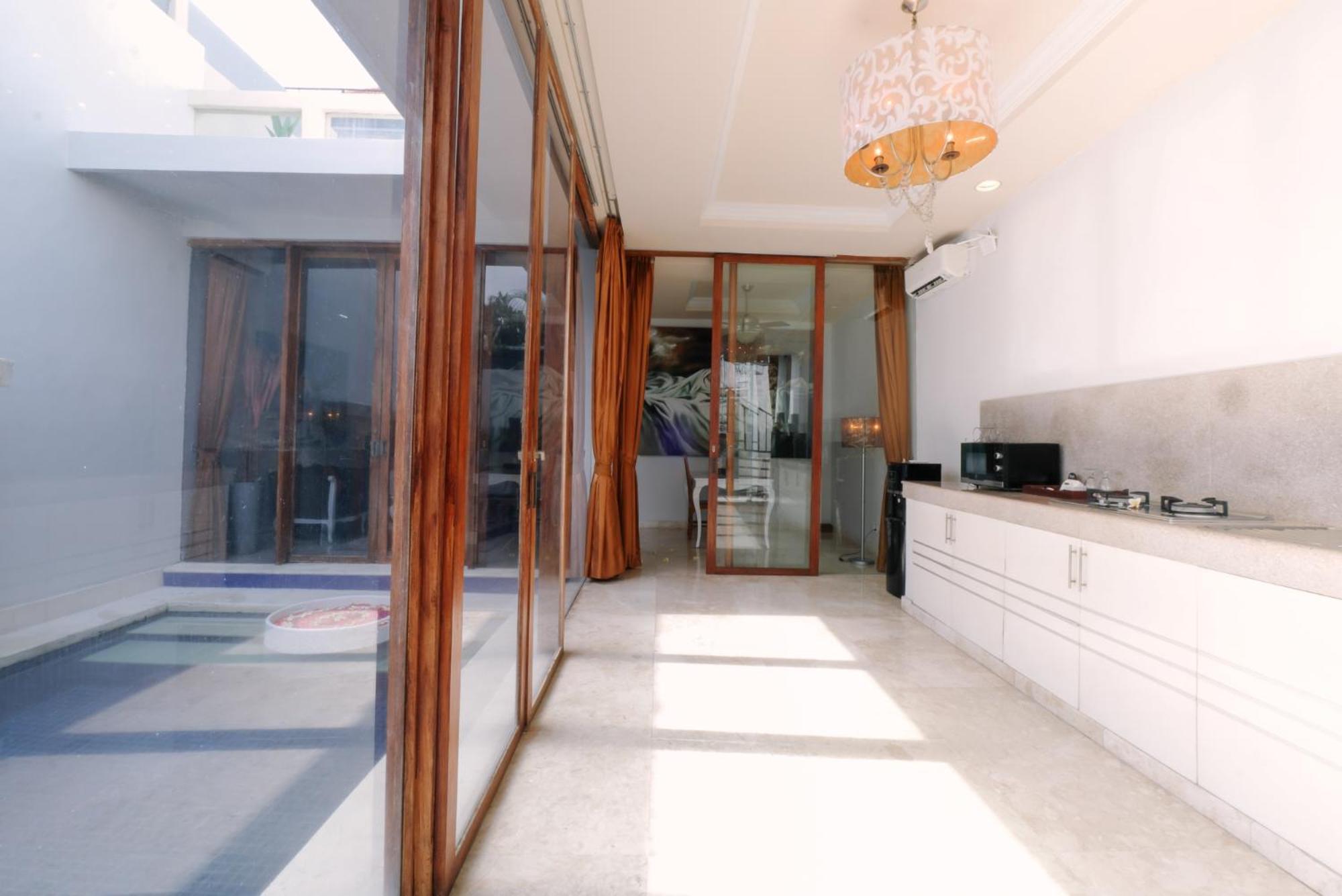 Kaisa Villas Seminyak Exterior photo